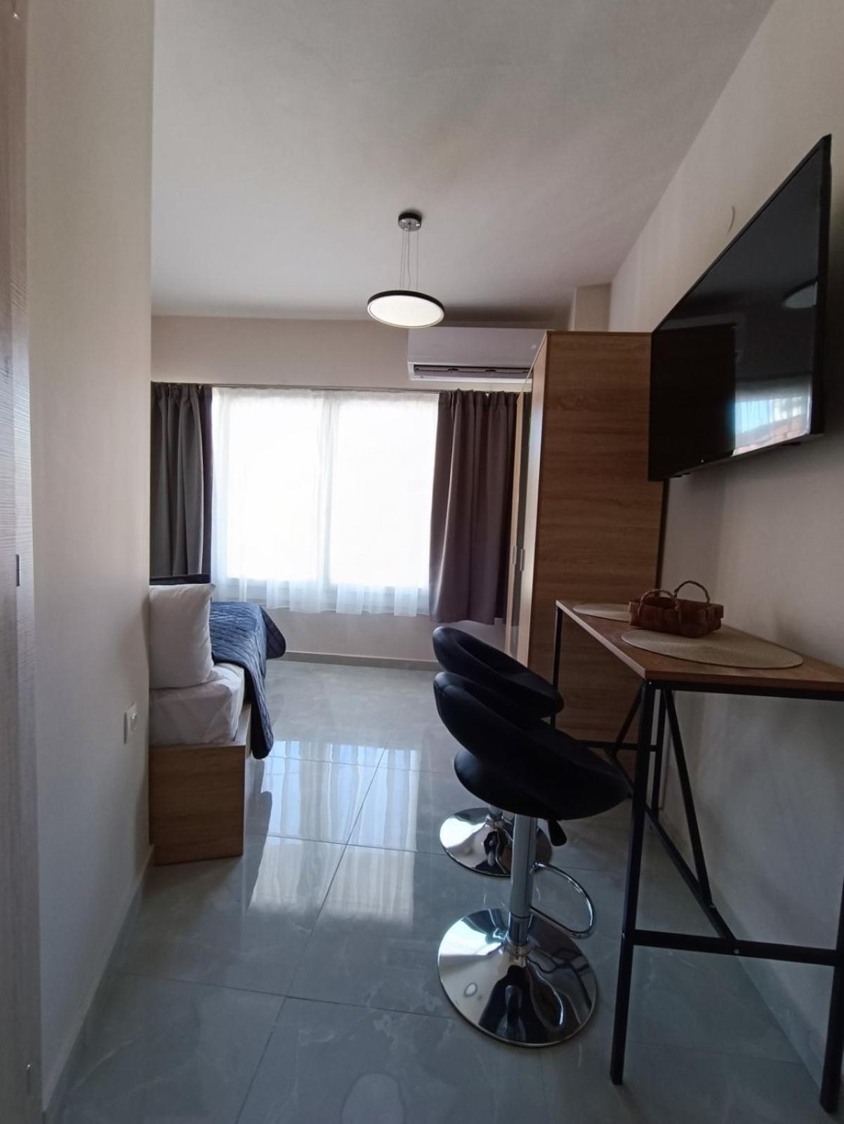 Central Studio In Veria Bagian luar foto